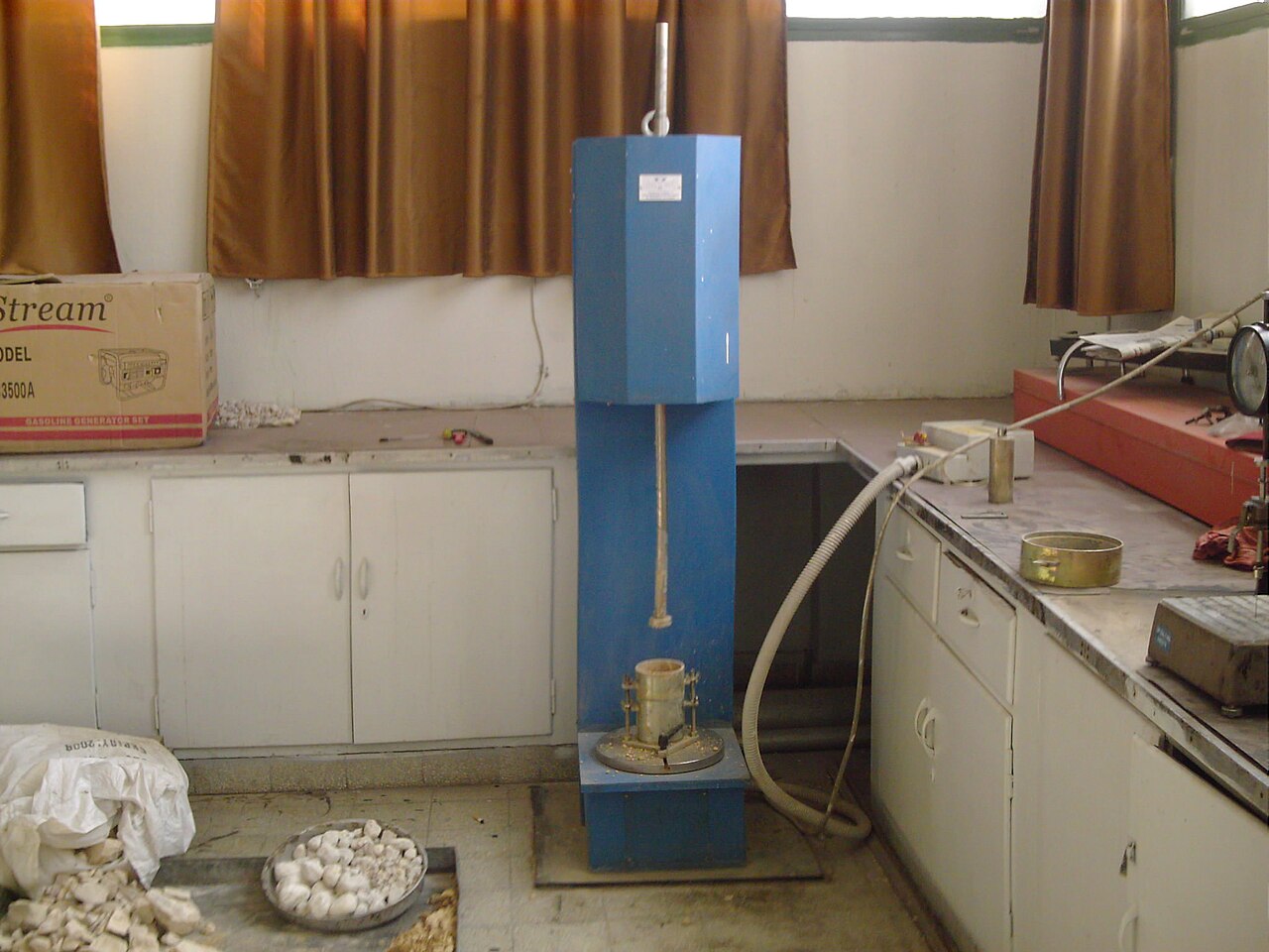 attrezzature per il test del suolo in laboratorio