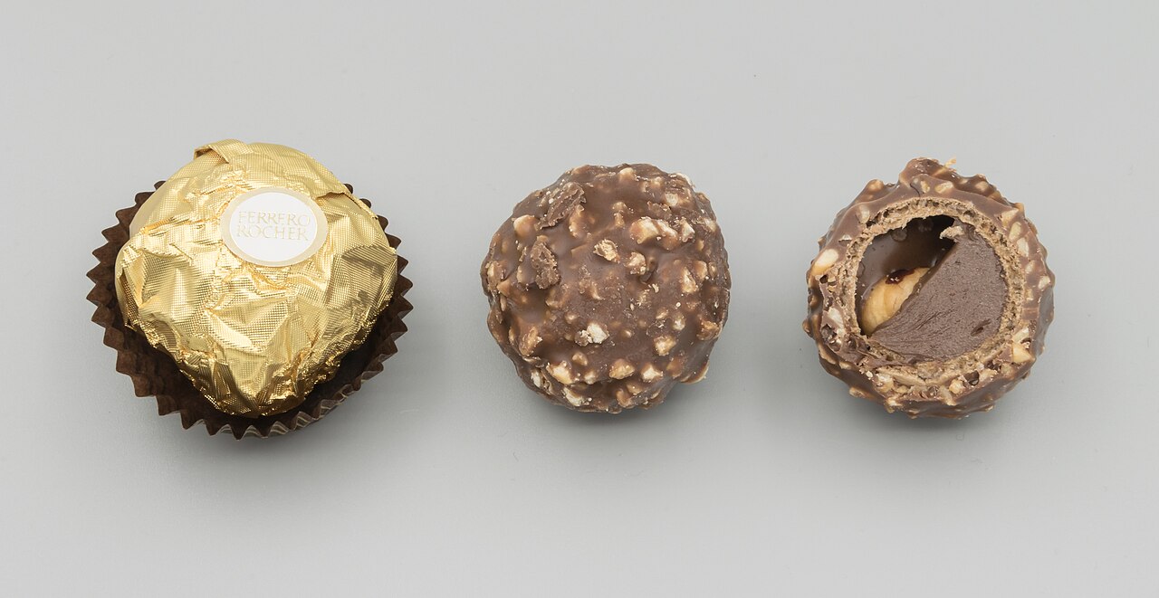 Pralina di nocciole e cioccolato (tipo gianduja) nella pasticceria